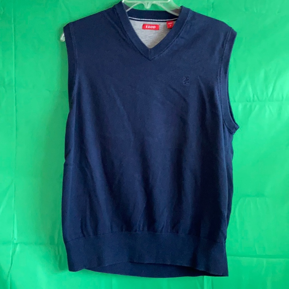 Izod medium sweater vest